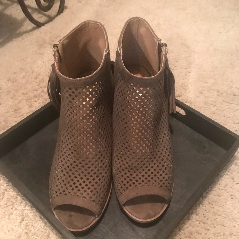Qupid sandles